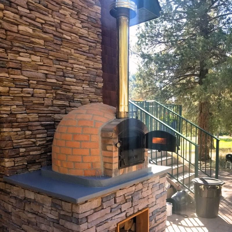 Lisboa PREMIUM Rustic Brick Pizza Oven